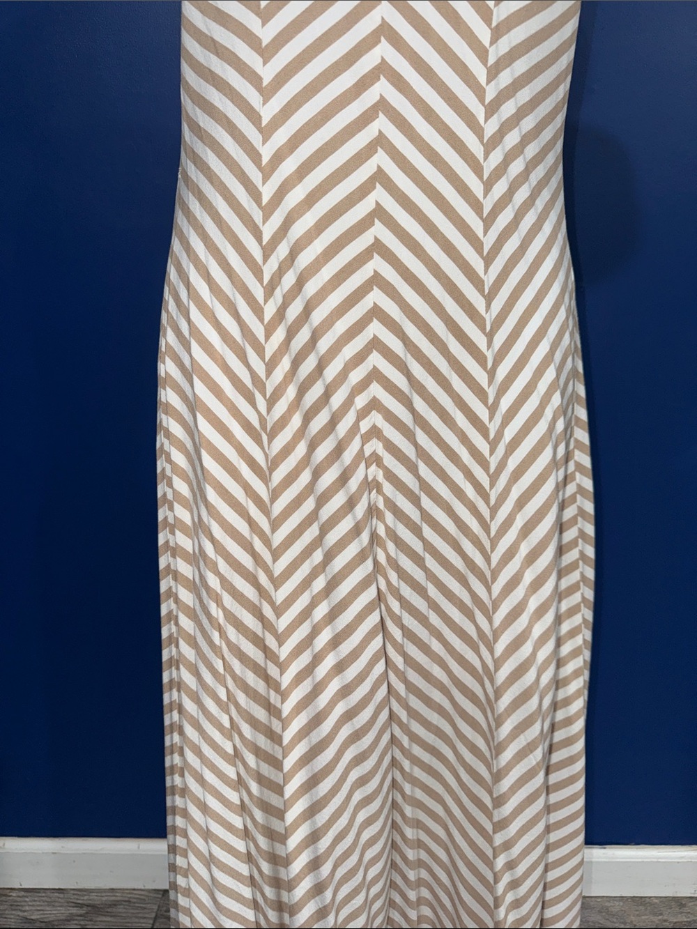 New York & Company - Beige Striped Halter Maxi Dress Size Small - Picture 10 of 16